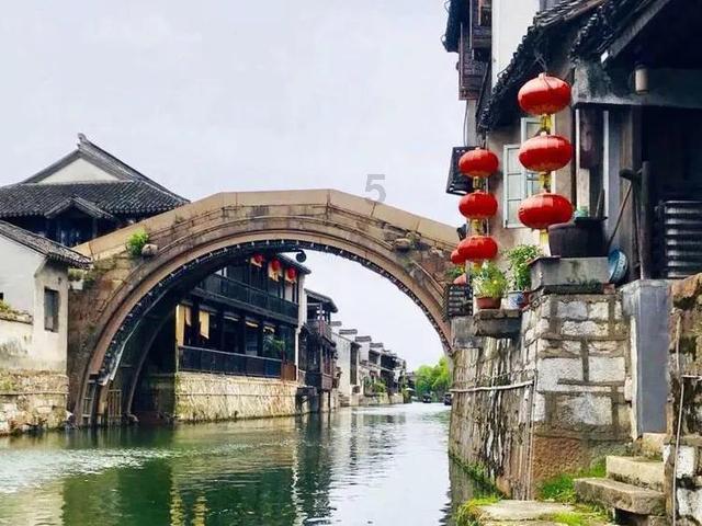 宁波中百：预计2023年归母净利润同比减少约83.24%，持有股票公允价值变动产生损失约1.15亿元